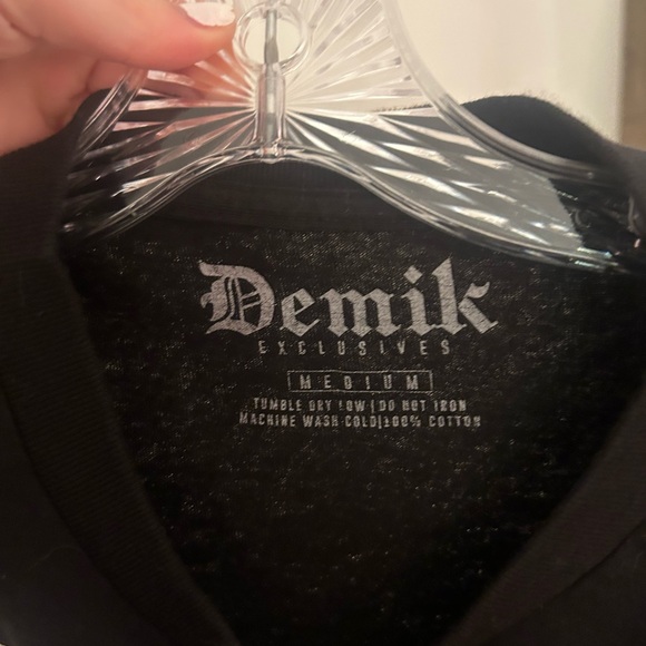 demik sox t-shirt - Picture 3 of 3